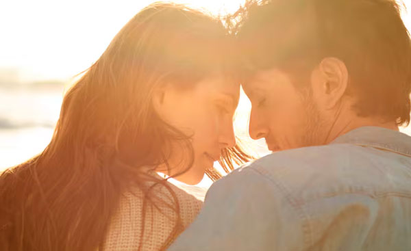 No solo ellas congelan óvulos: el procedimiento que crece entre los hombres frente al retraso de la paternidad